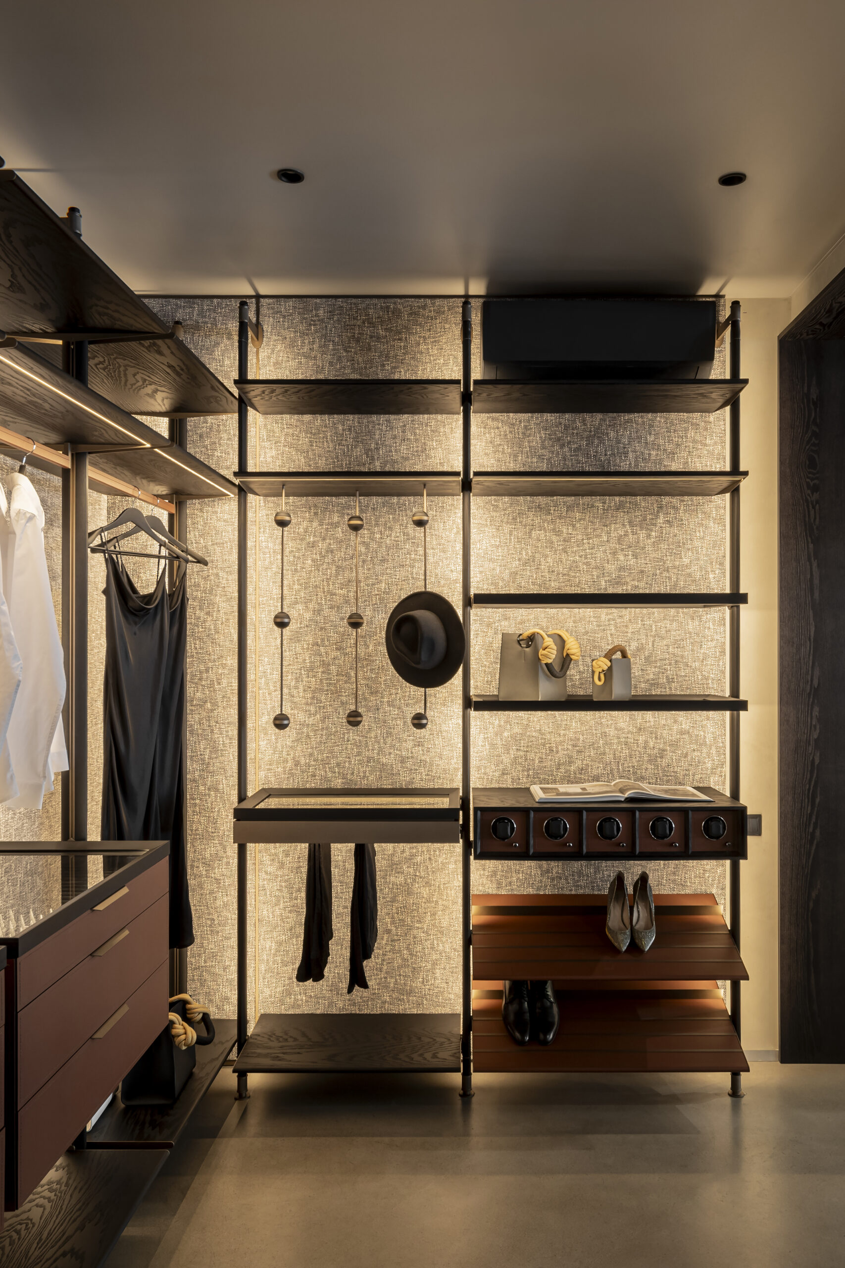 Wardrobe Bassa
